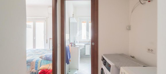 3 rooms Apartment in Rome, Italy No. 12845 19