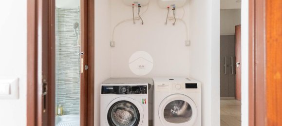 3 rooms Apartment in Rome, Italy No. 12845 34