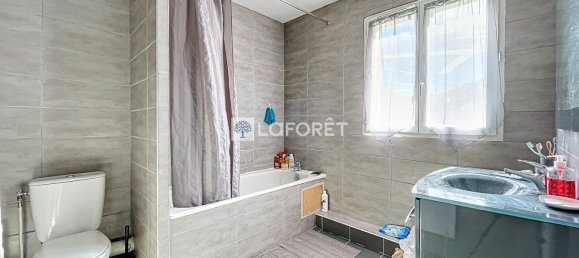 3 bedrooms House in Saint-Cyr-l'Ecole, France No. 181586 13