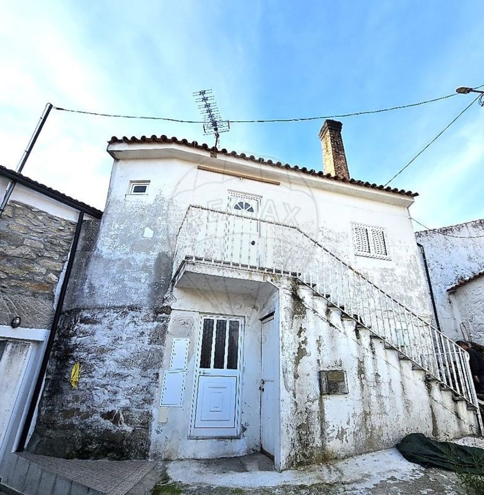 Studio in Favaios, Portugal No. 169723
