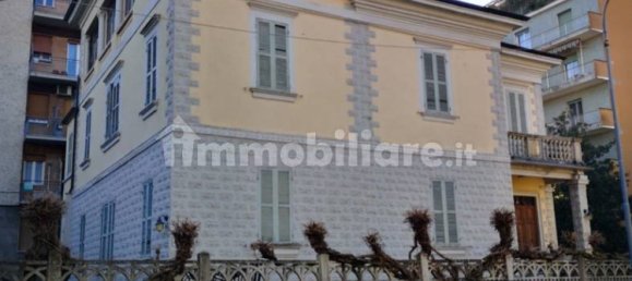 5 bedrooms Villa in Parma, Italy No. 149305 4