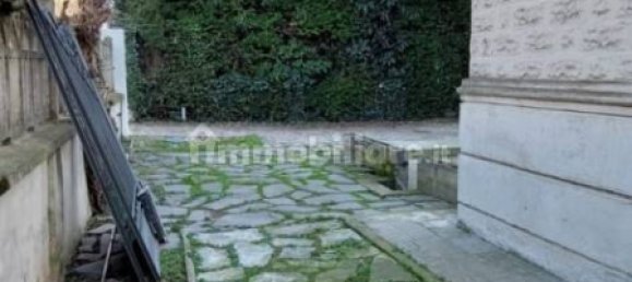 5 bedrooms Villa in Parma, Italy No. 149305 6