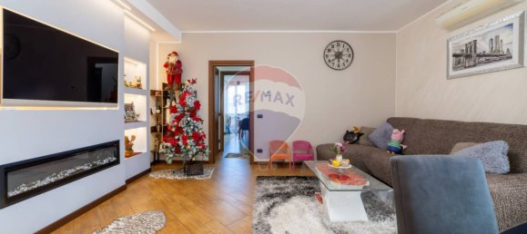 2 bedrooms Apartment in Cassano d'Adda, Italy No. 189563 2