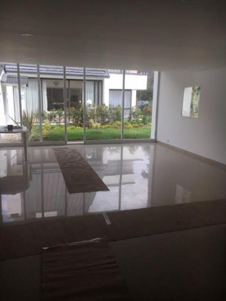 4 غرف نوم منزل في Bogota, Colombia رقم 11017