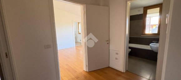 2 Schlafzimmer Wohnung in Bastia Umbra, Italy, Nr. 357071 27