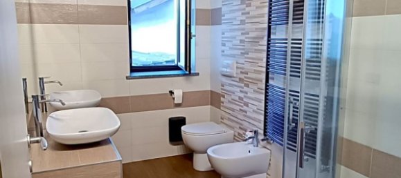 1 Schlafzimmer Haus in Riva presso Chieri, Italy, Nr. 375211 27