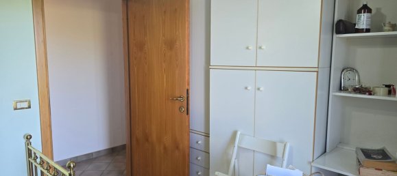 Дом с 6 комнатами в Чинголи, Италия № 262836 12