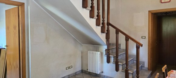 Дом с 6 комнатами в Чинголи, Италия № 262836 21