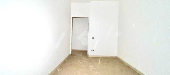 3 Schlafzimmer Villa in Terracina, Italy, Nr. 291927 5