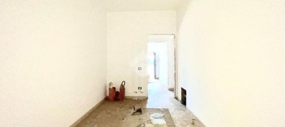 3 Schlafzimmer Villa in Terracina, Italy, Nr. 291927 8