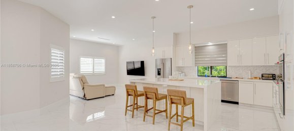 3 dormitorios villa en venta en Miami, Miami-Dade, Florida, USA № 615385 26