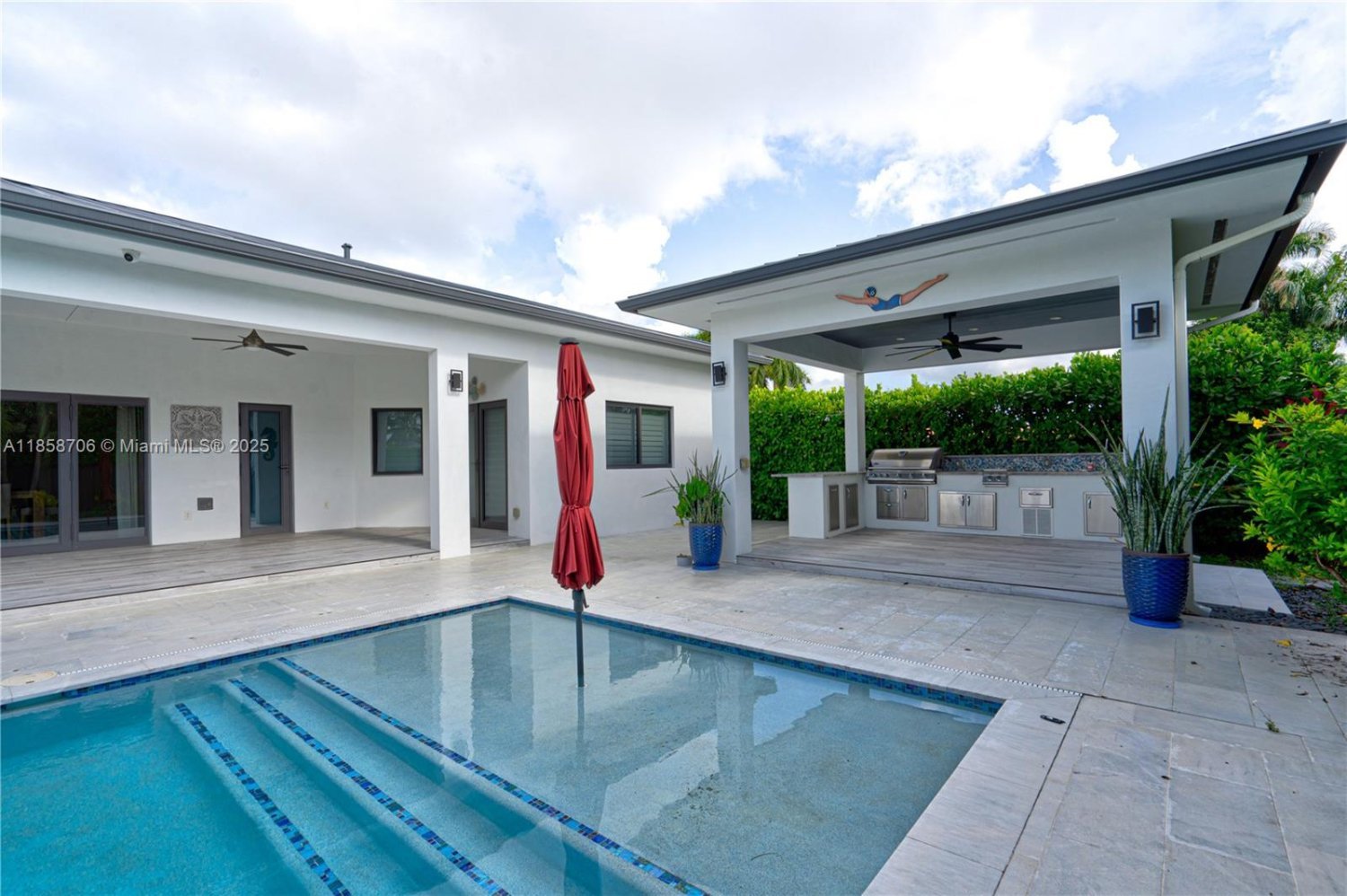 3 dormitorios villa en venta en Miami, Miami-Dade, Florida, USA № 615385