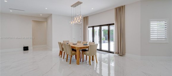 3 dormitorios villa en venta en Miami, Miami-Dade, Florida, USA № 615385 22