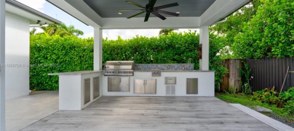 3 dormitorios villa en venta en Miami, Miami-Dade, Florida, USA № 615385 8