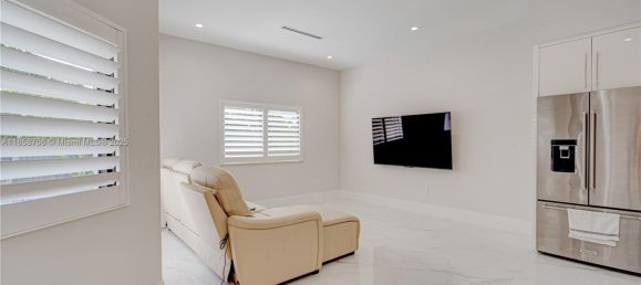 3 dormitorios villa en venta en Miami, Miami-Dade, Florida, USA № 615385 18