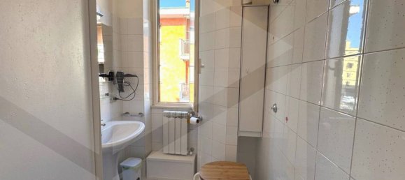 2 rooms Apartment in Rome, Italy No. 21237 13