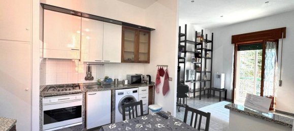 2 rooms Apartment in Rome, Italy No. 21237 8