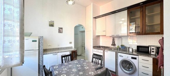 2 rooms Apartment in Rome, Italy No. 21237 7