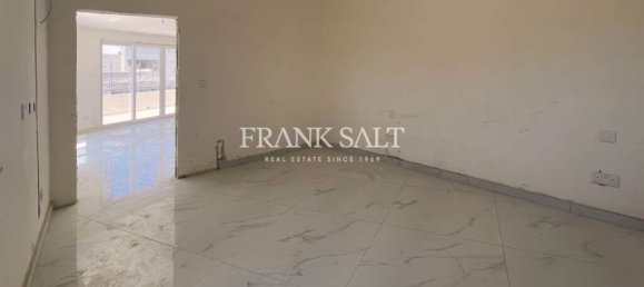 2 غرف نوم بانتهاوس في Saint Paul's Bay, Malta رقم 2379 4