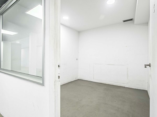 Gewerbliche Immobilie in Barcelona, Spain 192m², Nr. 21004