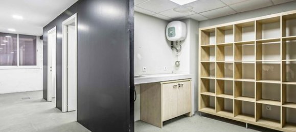 Gewerbliche Immobilie in Barcelona, Spain 192m², Nr. 21004 8