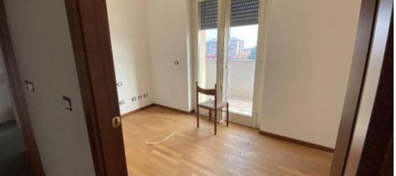 3-salle Duplex à Abbiategrasso, Italy No. 2539 8