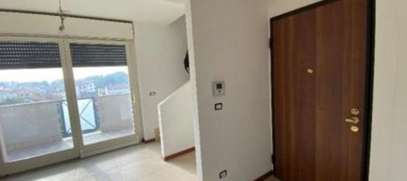 3-salle Duplex à Abbiategrasso, Italy No. 2539 6