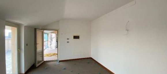 3-salle Duplex à Abbiategrasso, Italy No. 2539 19