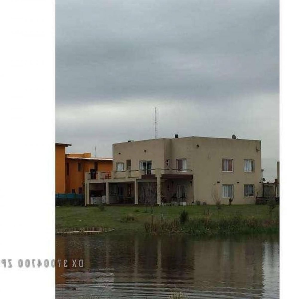 4 bedrooms House in Tigre, Argentina No. 66285