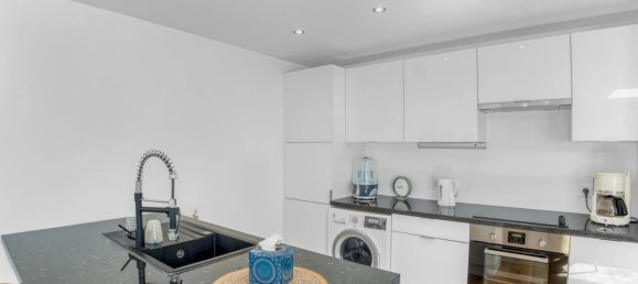 Villa de 7 dormitorios en Mougins, France No. 807 4