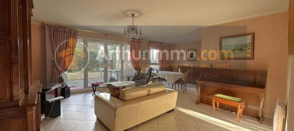 3 bedrooms Apartment in Livry-Gargan, France No. 145505 3