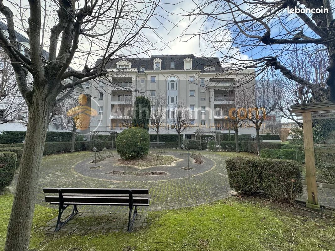 3 Schlafzimmer Wohnung in Livry-Gargan, France, Nr. 145505