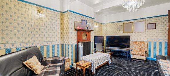 4 bedrooms House in Norbury, United Kingdom No. 1049 13