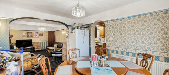 4 bedrooms House in Norbury, United Kingdom No. 1049 16