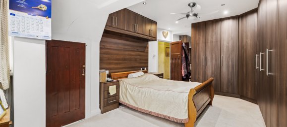 4 bedrooms House in Norbury, United Kingdom No. 1049 20