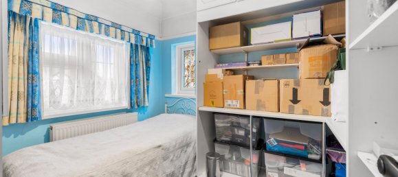 4 bedrooms House in Norbury, United Kingdom No. 1049 4