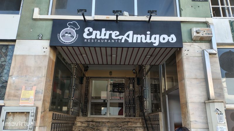 120m² Commercial property in Almada, Portugal No. 220603