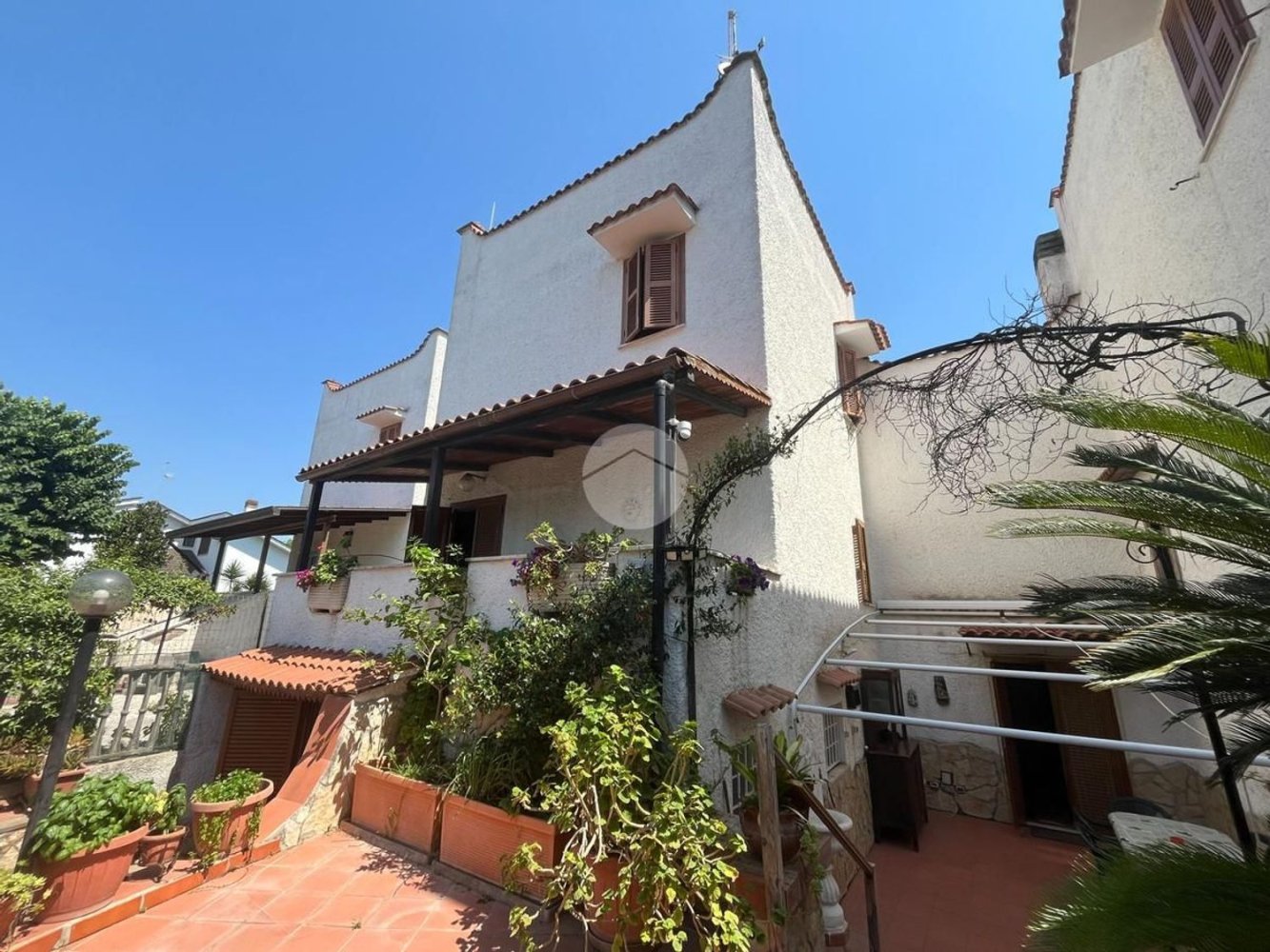 4 rooms Apartment in Ardea, Italy No. 217525