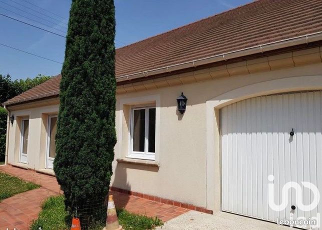 Casa de 3 dormitorios en Goussainville, France No. 303494