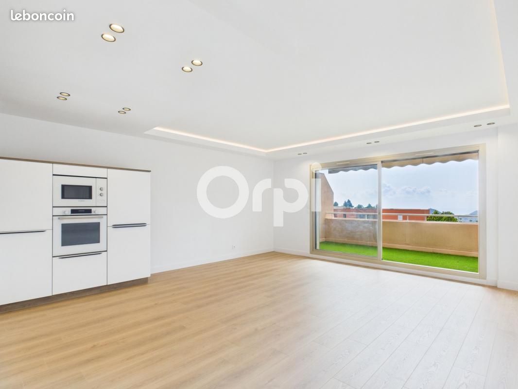 3 Schlafzimmer Wohnung in Mandelieu-la-Napoule, France, Nr. 342411