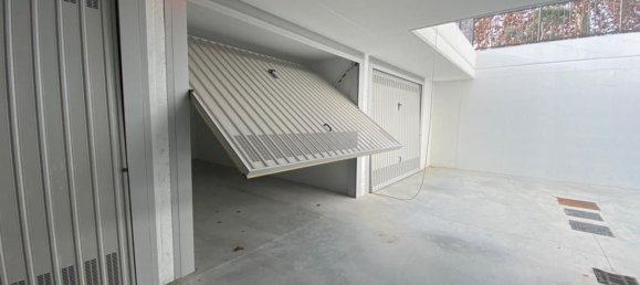 Квартира с 3 спальнями в Порденоне, Италия № 334837 15