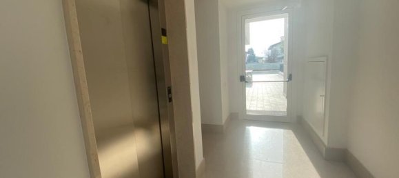 Квартира с 3 спальнями в Порденоне, Италия № 334837 13