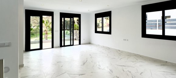 4 bedrooms Villa in Rojales, Spain No. 33214 7