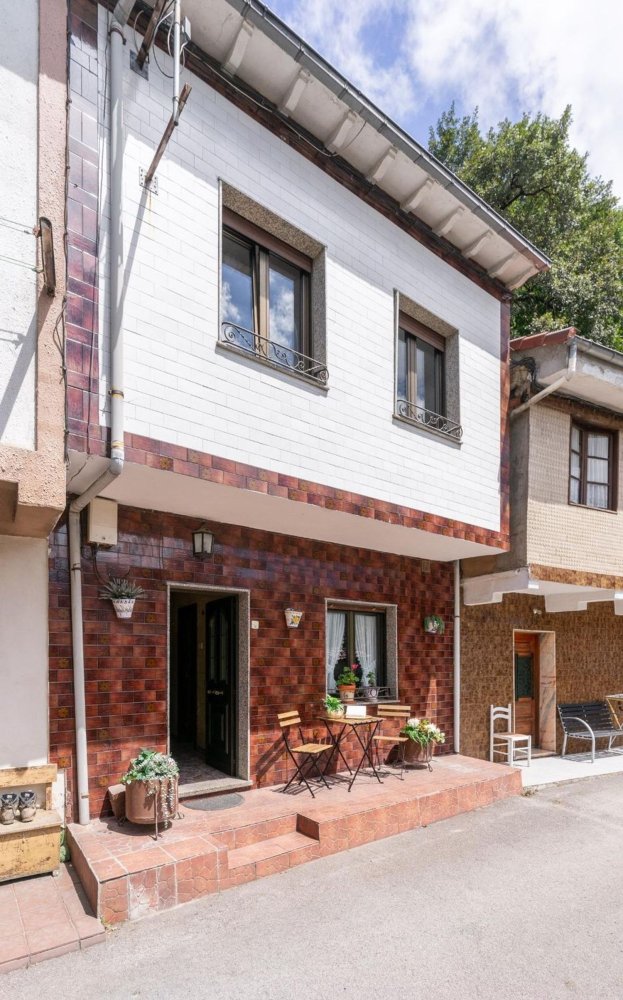 Дом с 3 спальнями в Лавиана, Испания № 168983