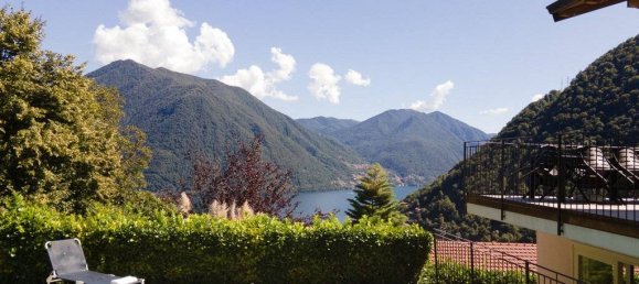 4 bedrooms Villa in Dizzasco, Italy No. 53454 17