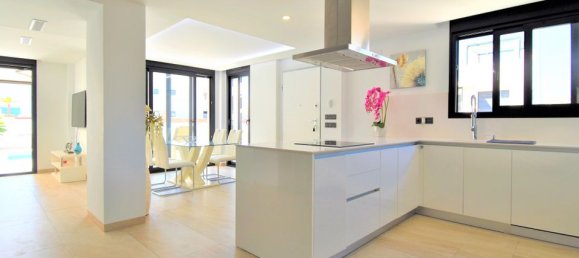 3 chambres Villa à La Zenia, Spain No. 176112 4