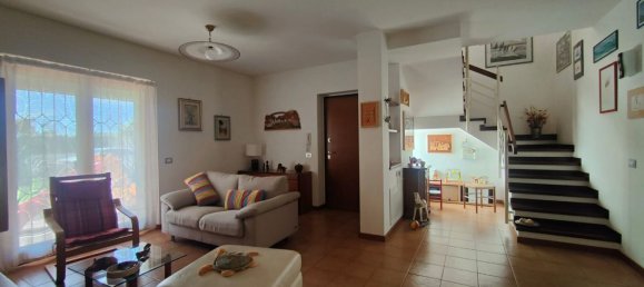 3 bedrooms Castles in Lariano, Italy No. 338033 2