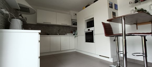 3 Schlafzimmer Haus in La Riche, France, Nr. 67253 4