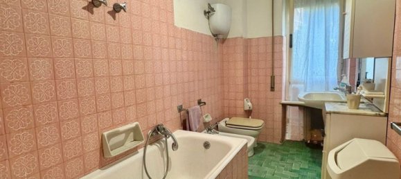 5 rooms Apartment in Perugia, Italy No. 306387 23