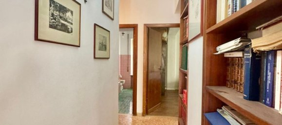 5 rooms Apartment in Perugia, Italy No. 306387 13